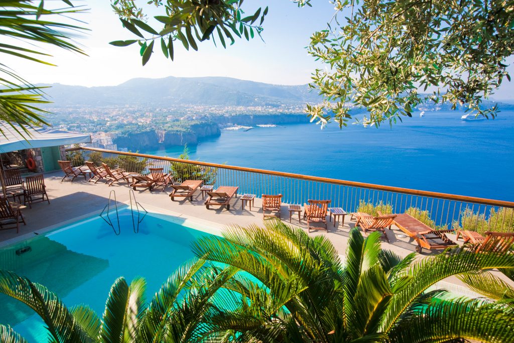 AUGUST☀️ Holiday In Neapolitan Riviera From €481 P.p: Flights From ...